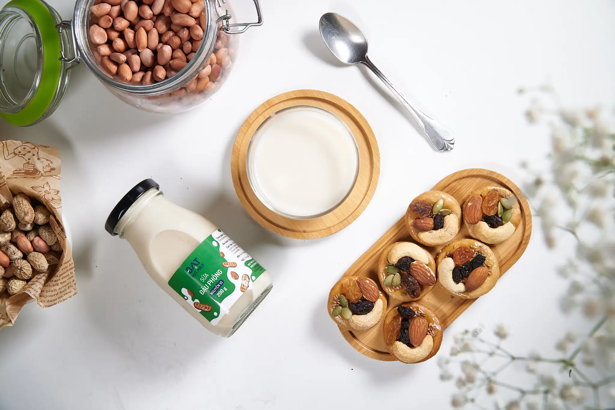 Dat Foods Nut Milks: Fresh and Ready2Blend – Which One is Right for You?